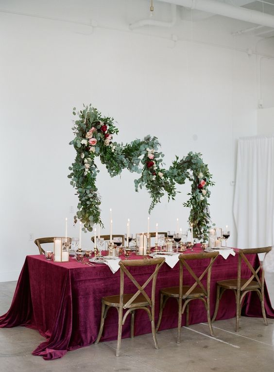 24-burgundy-velvet-tablecloth-with-white-and-gold-touches.jpg