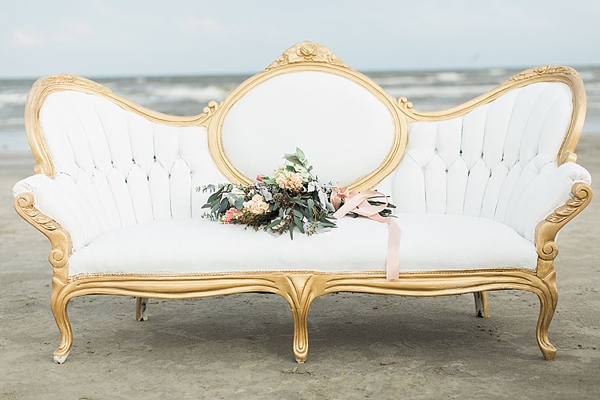 white-velvet-wedding-sofa.jpg