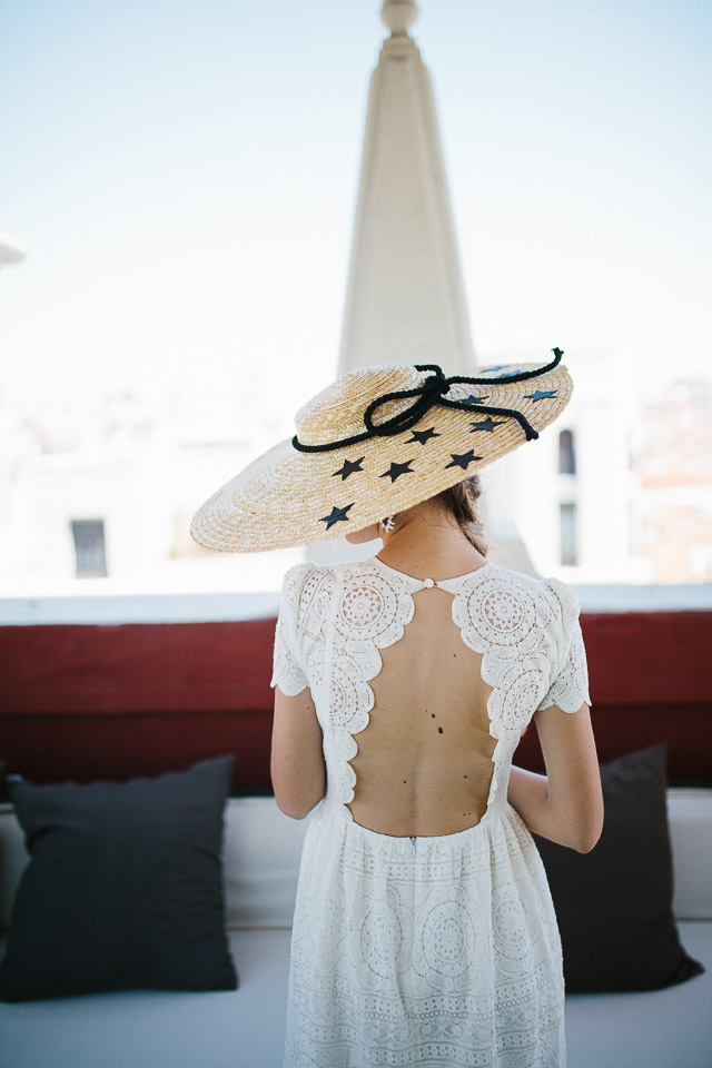pamela-novia-boda-sombrero-complemento-blog-a-todo-confetti (14).JPG