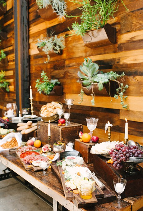 2015_bridescom-Editorial_Images-08-wedding-food-bar-ideas-Large-wedding-food-bar-ideas-Brklyn-View-Photography.jpg