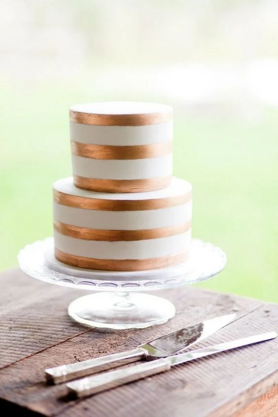 42-striped-copper-and-white-wedding-cake.jpg