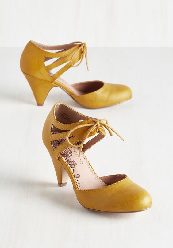 17-retro-inspired-mustard-lace-up-heels.jpg