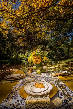 31c3f3d5ca01f78e7b5599a8b2625e3e--fall-wedding-wedding-decor.jpg