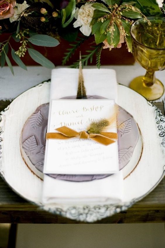 24-autumn-wedding-table-setting-with-a-hint-of-lilac-mustard.jpg