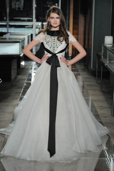 Beautiful-Reem-Acra..jpg