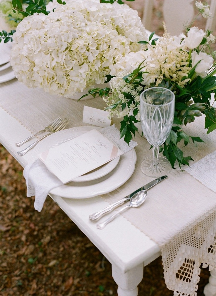 Green-wedding-table-decorations-ideas1.jpg