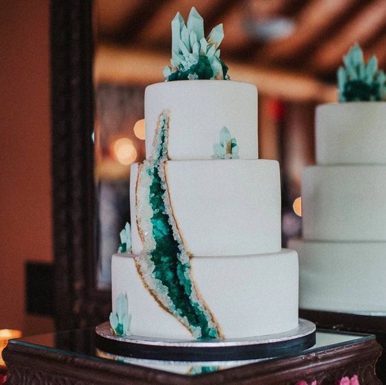 20-emerald-geode-wedding-cake-decorated-with-crystals-on-top.jpg