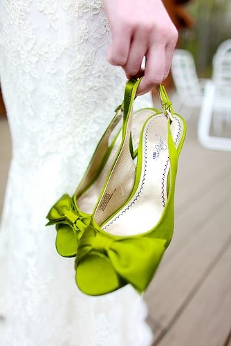 7f775134506426725171a4093f9938a4--green-heels-lime-green-shoes.jpg
