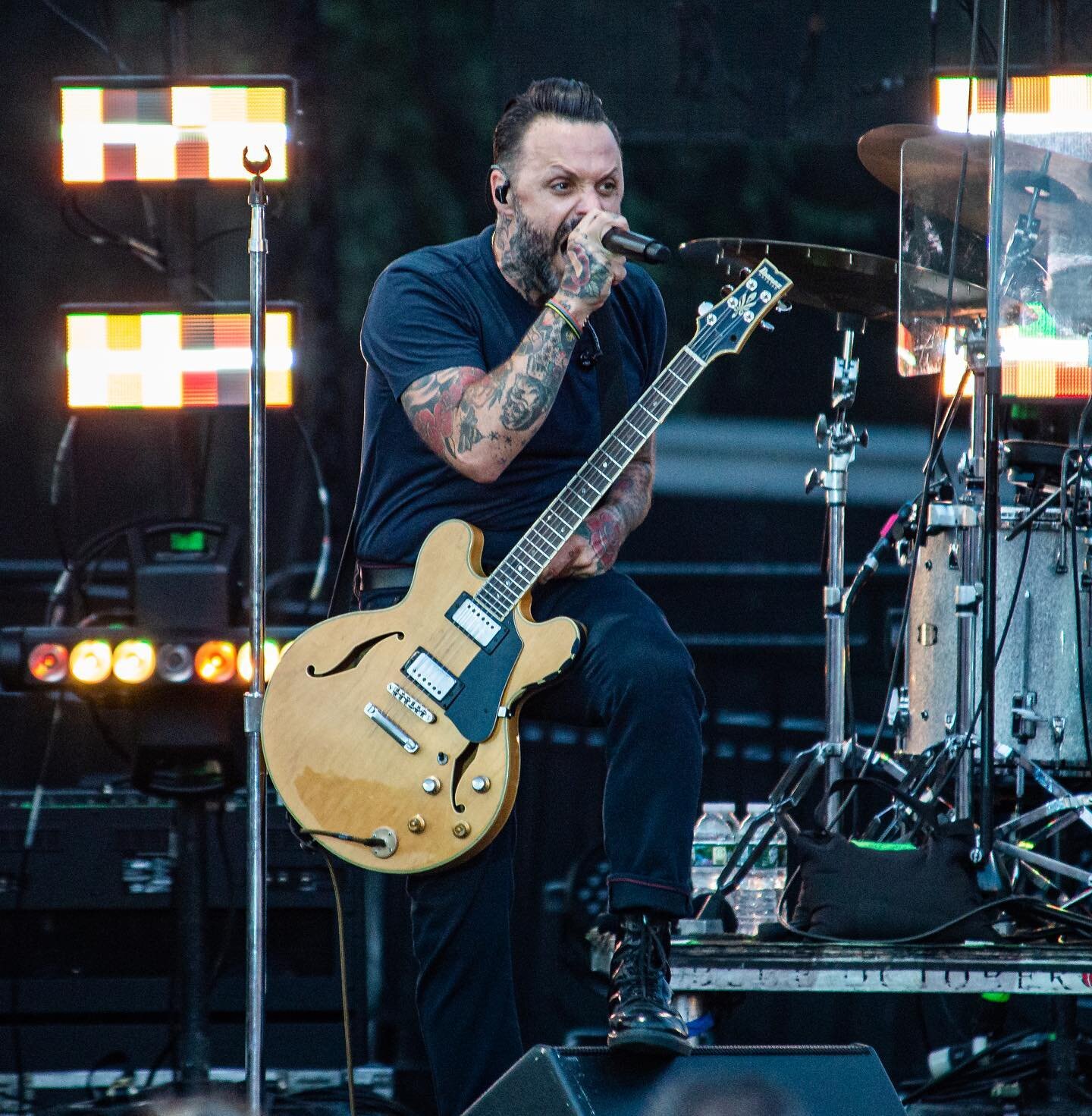 @blueoctoberband performing at the @redhatamphitheater ! 📸 by Chris Sturk of @f28musicmedialive @livenation #blueoctoberband #blueoctober #indierock #indiemusic #alternativerock #alternativemusic #rockandroll #rockandrollmusic