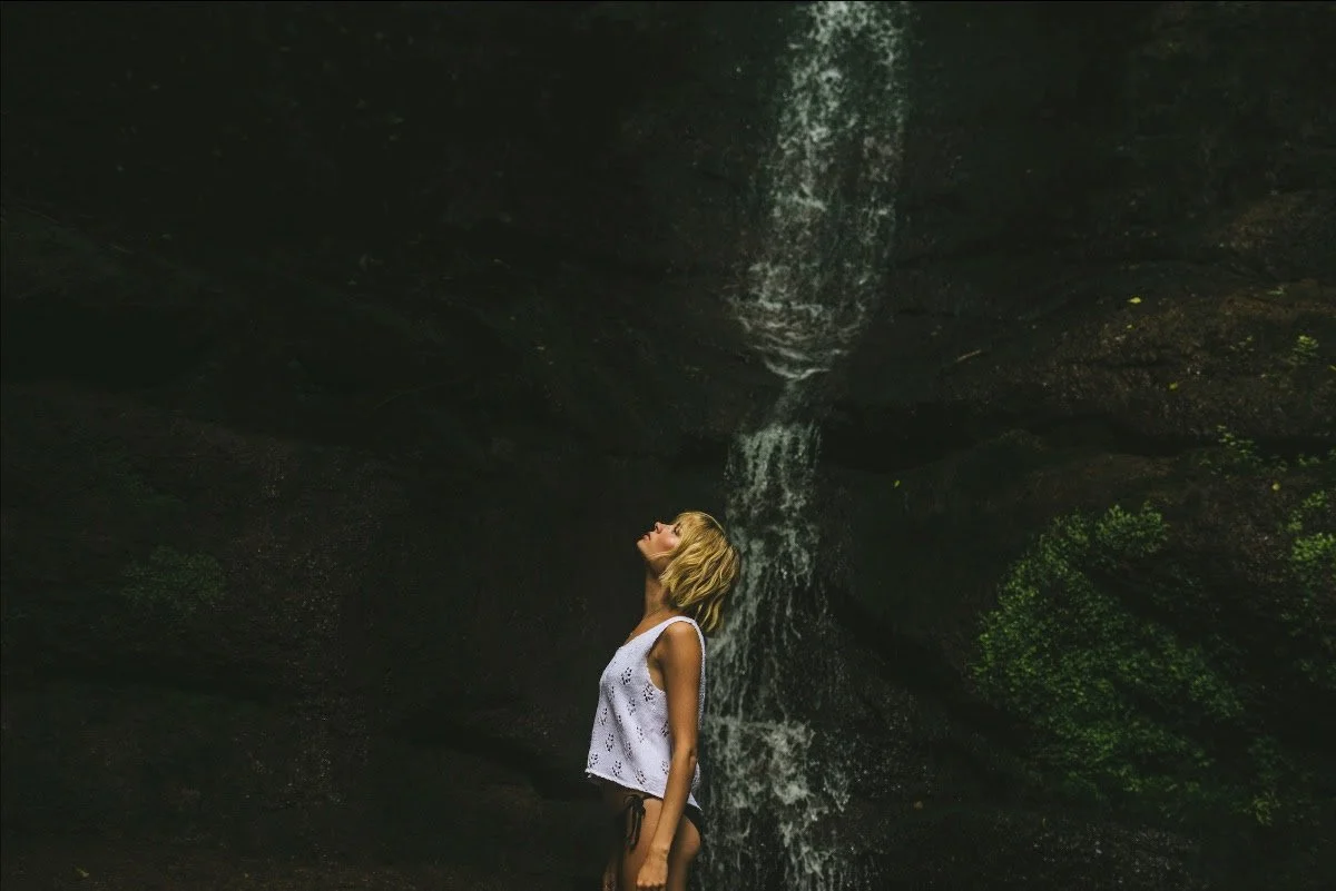 NINA NESBITT RELEASES NEW ALBUM 