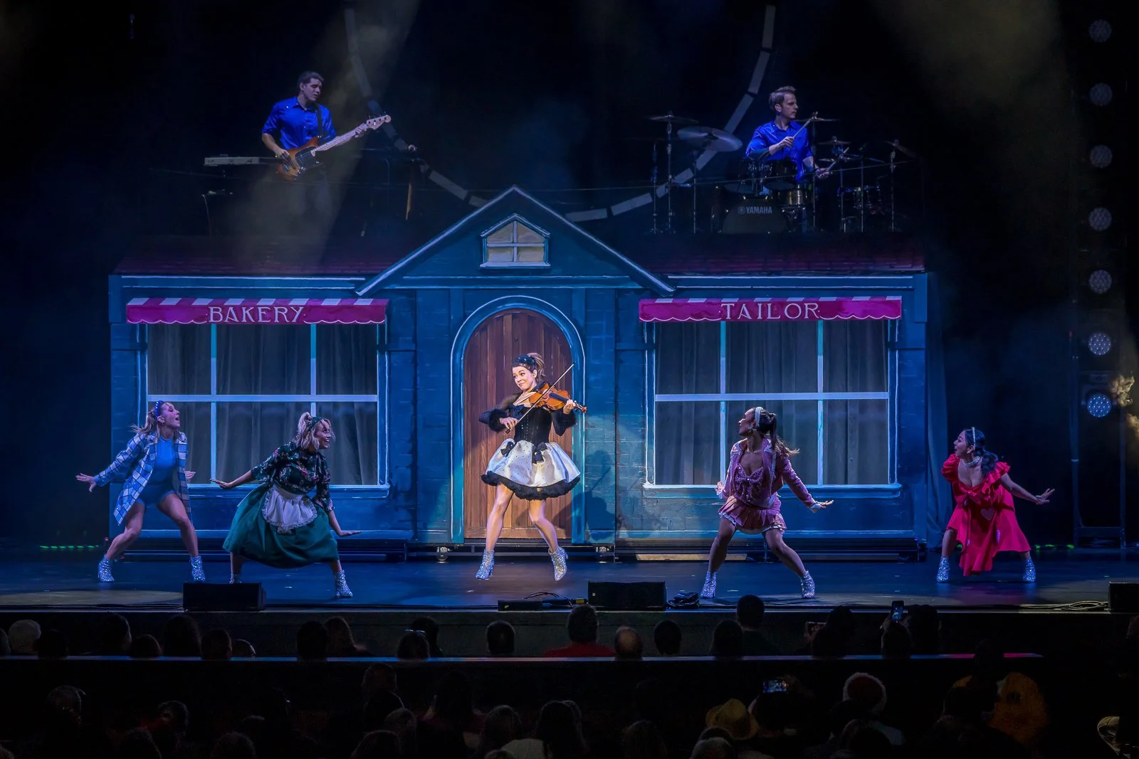 LINDSEY STIRLING LIVE!! | OVEN's AUDITORIUM