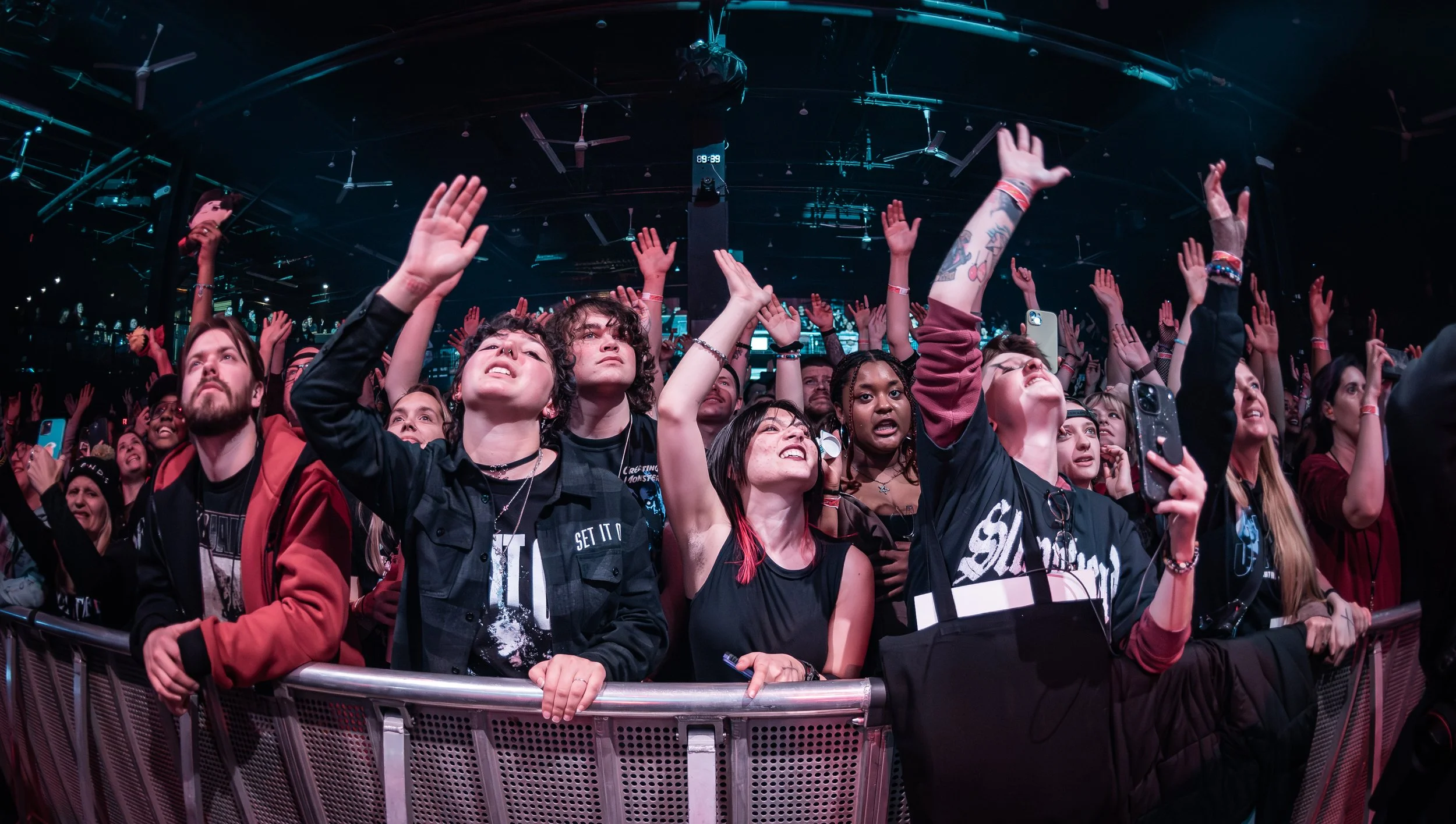 SET IT OFF LIVE!! | RITZ