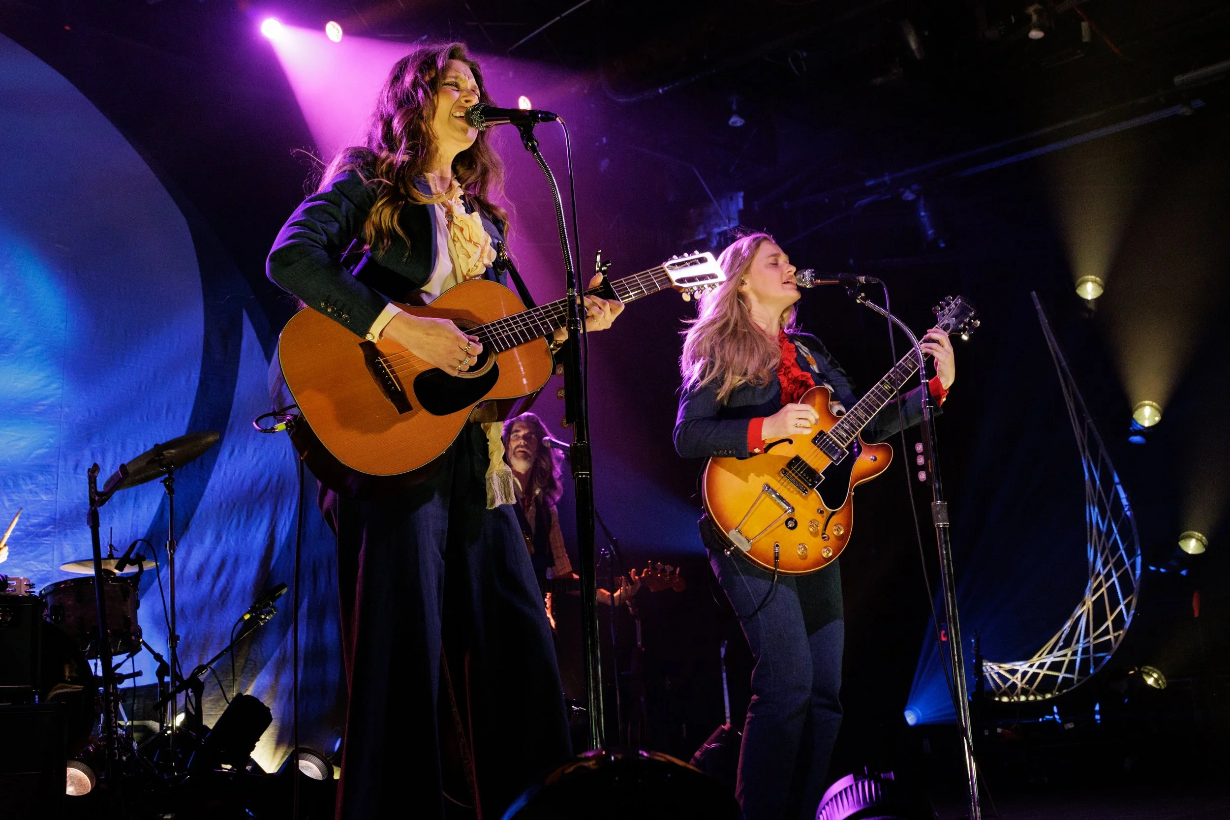 ALY &amp; AJ LIVE!! | RITZ 