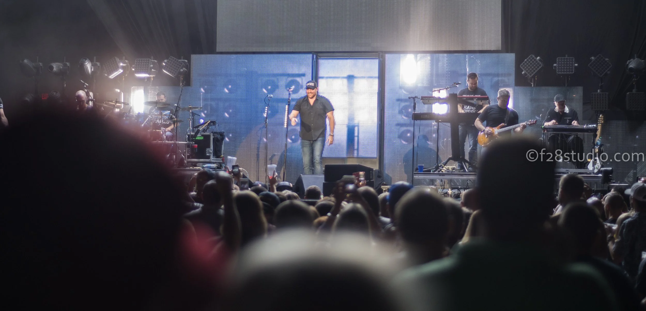 CHRIS YOUNG LIVE!! | WALNUT CREEK