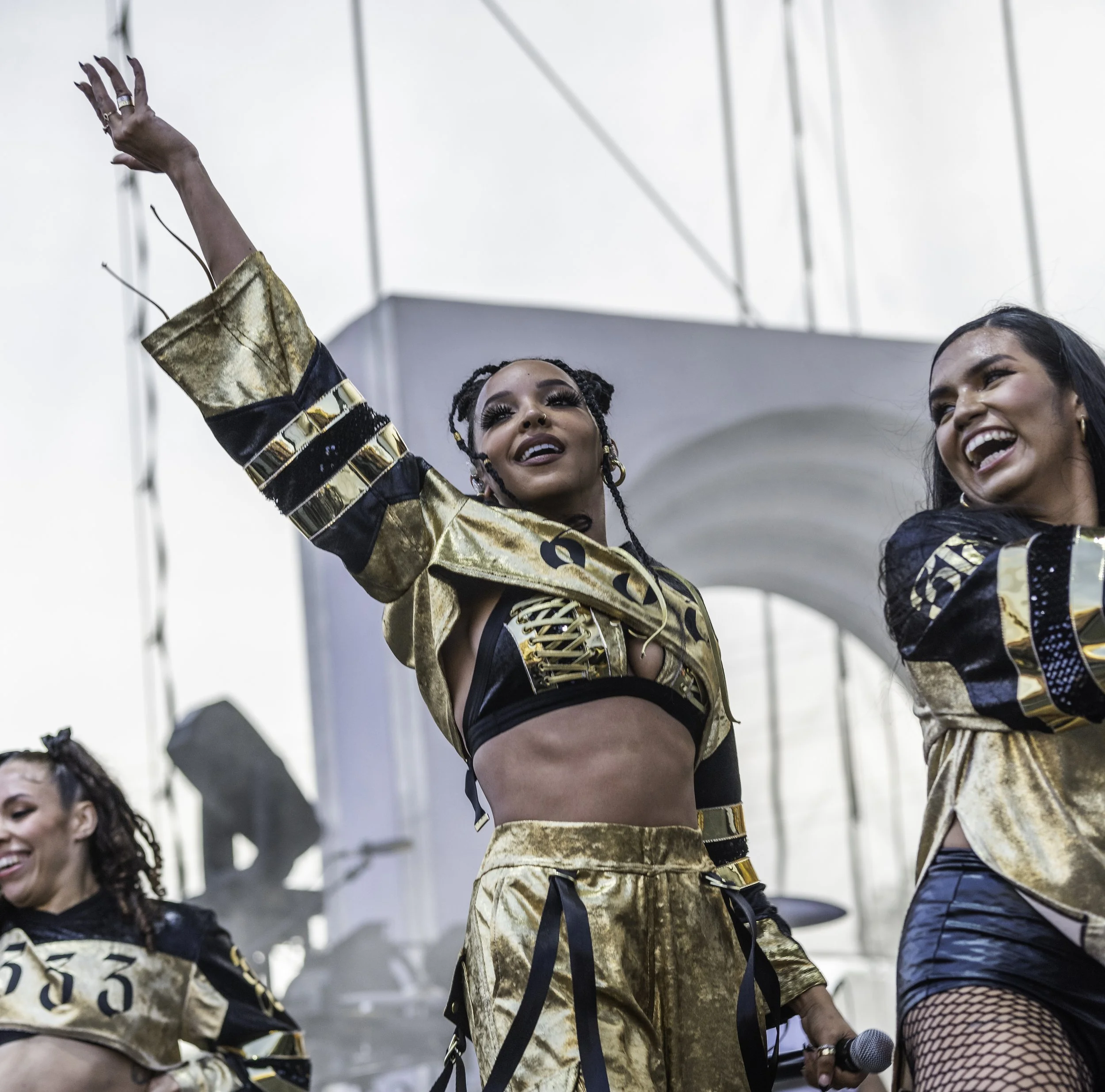 TINASHE LIVE!! | REDHAT