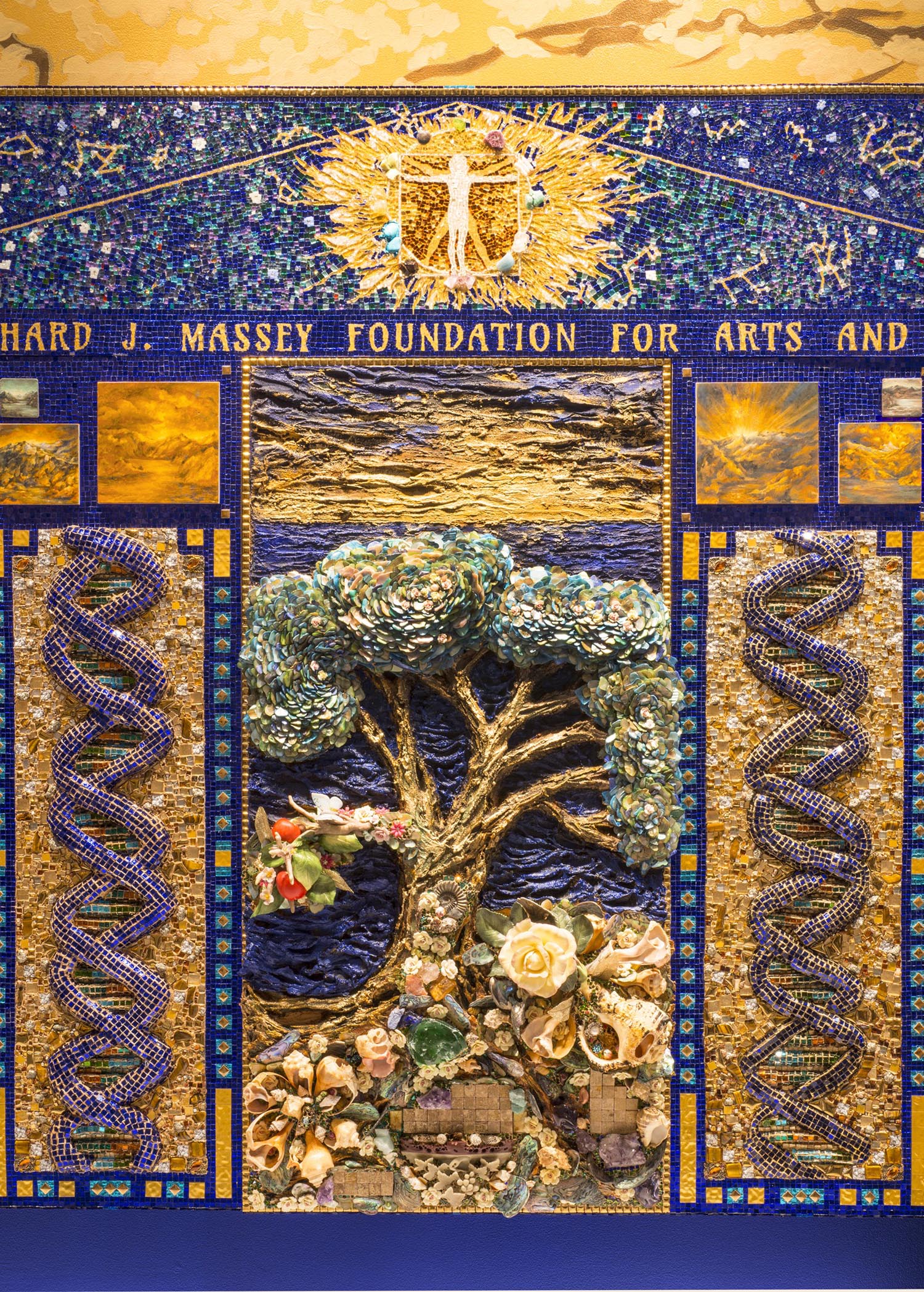 Magnum Opus (Detail)