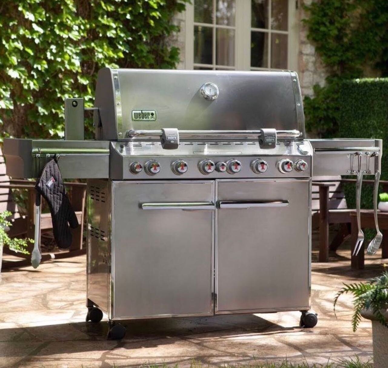 The epitome of outdoor grilling. 💥 Our summer promo is on, purchase a @webergrills Summit or Genesis series and receive a $100 #dundeegardens gift card {+ complementary local delivery}

#webergenesis #webergrill #summergrilling #outdoordining #summe