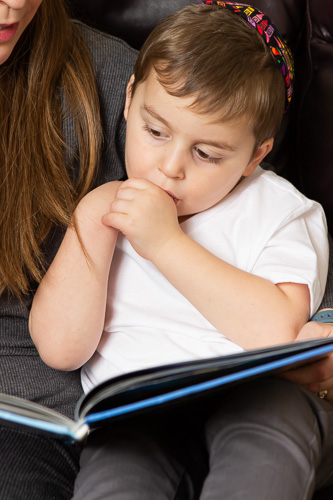 Brooklyn photographer- boy cuddling with Mommy-5238.jpg