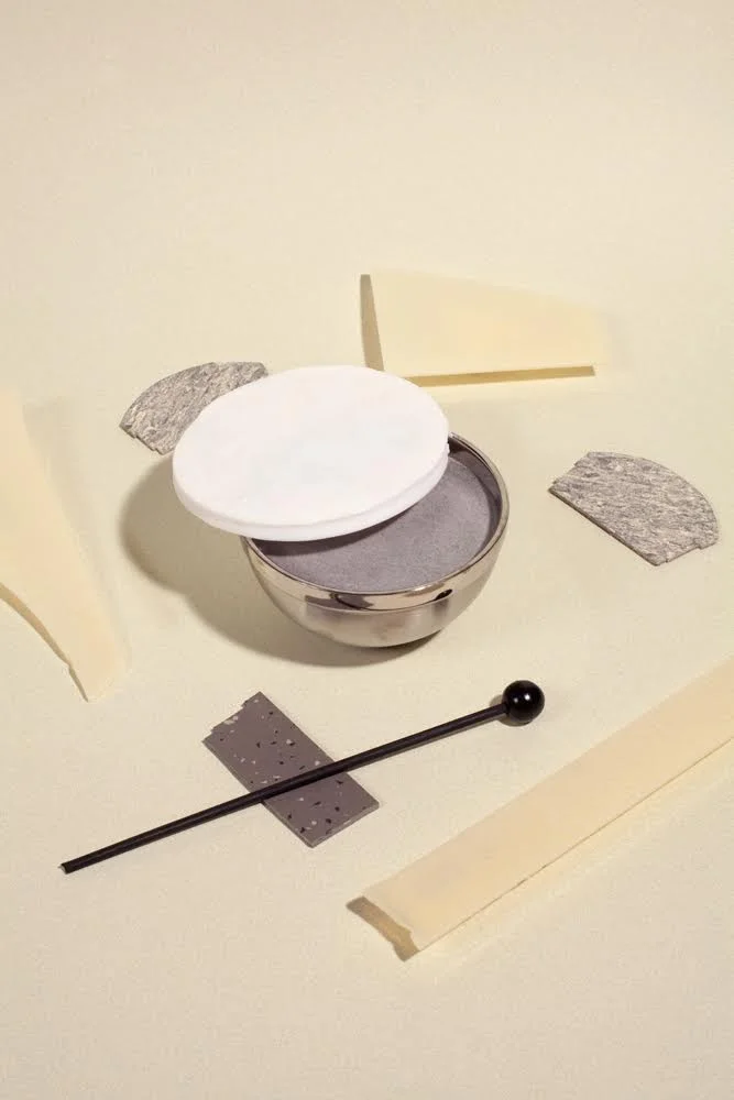  HT-7E7E7E (Slate) Mezcal,&nbsp;black sesame,&nbsp;coconut,&nbsp;pineapple,&nbsp;house-made orgeat. coconut ice disk 