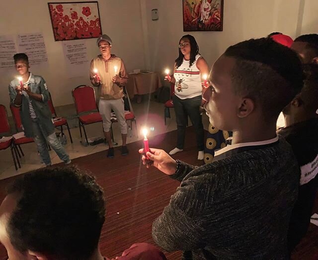 &ldquo;The wound is where the light enters.&ldquo; - Rumi
Fire that Fuels remembering that we are light for our communities in these dark times of the pandemic.

@rhizacollective @weareallout #FireThatFuels #RegenerativeActivism #RegenerativeOrganizi