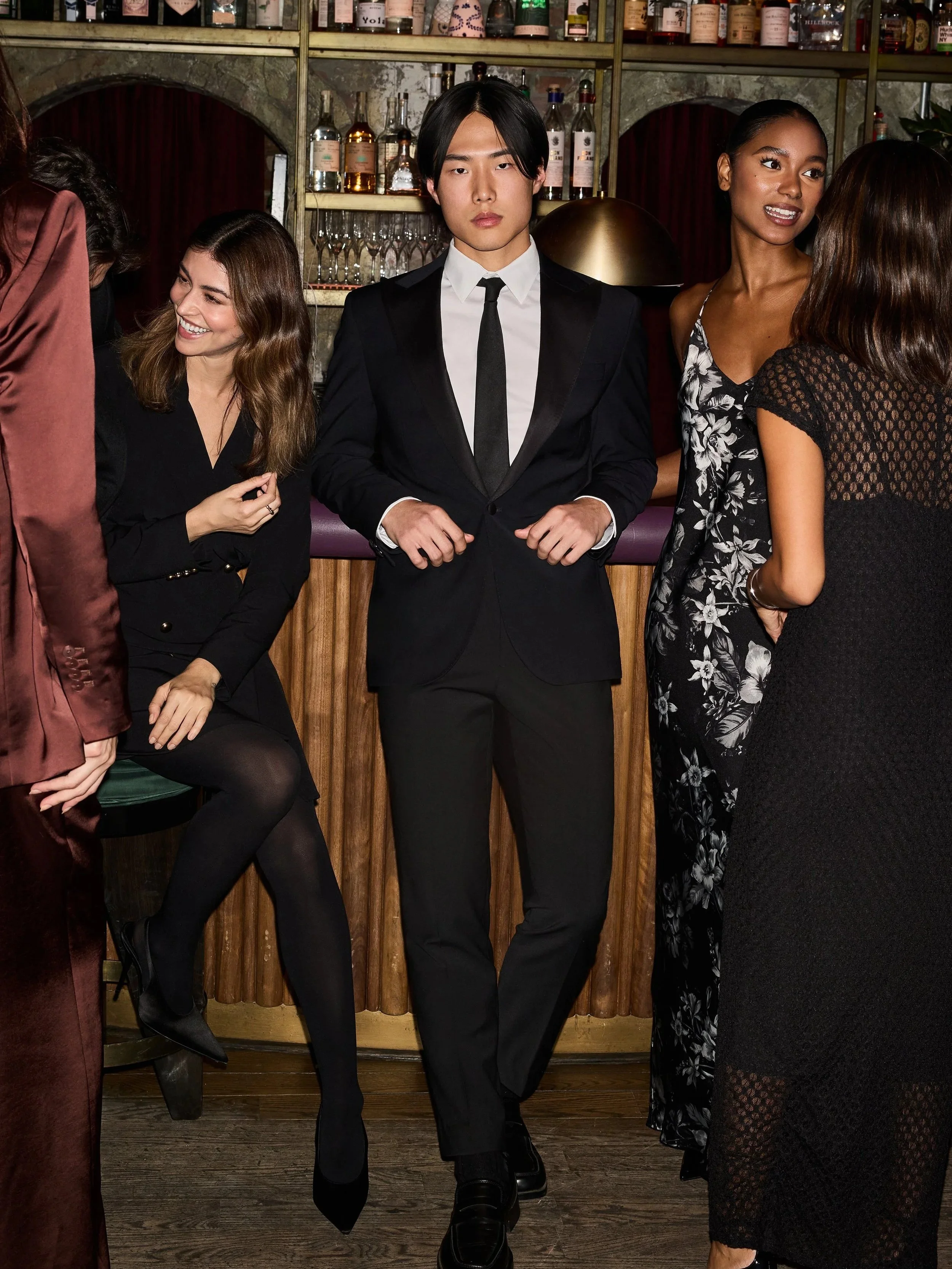101424_EXPLOVEHOLIDAY_D1_RB_SeasonalSoiree_BAR_0104.jpg