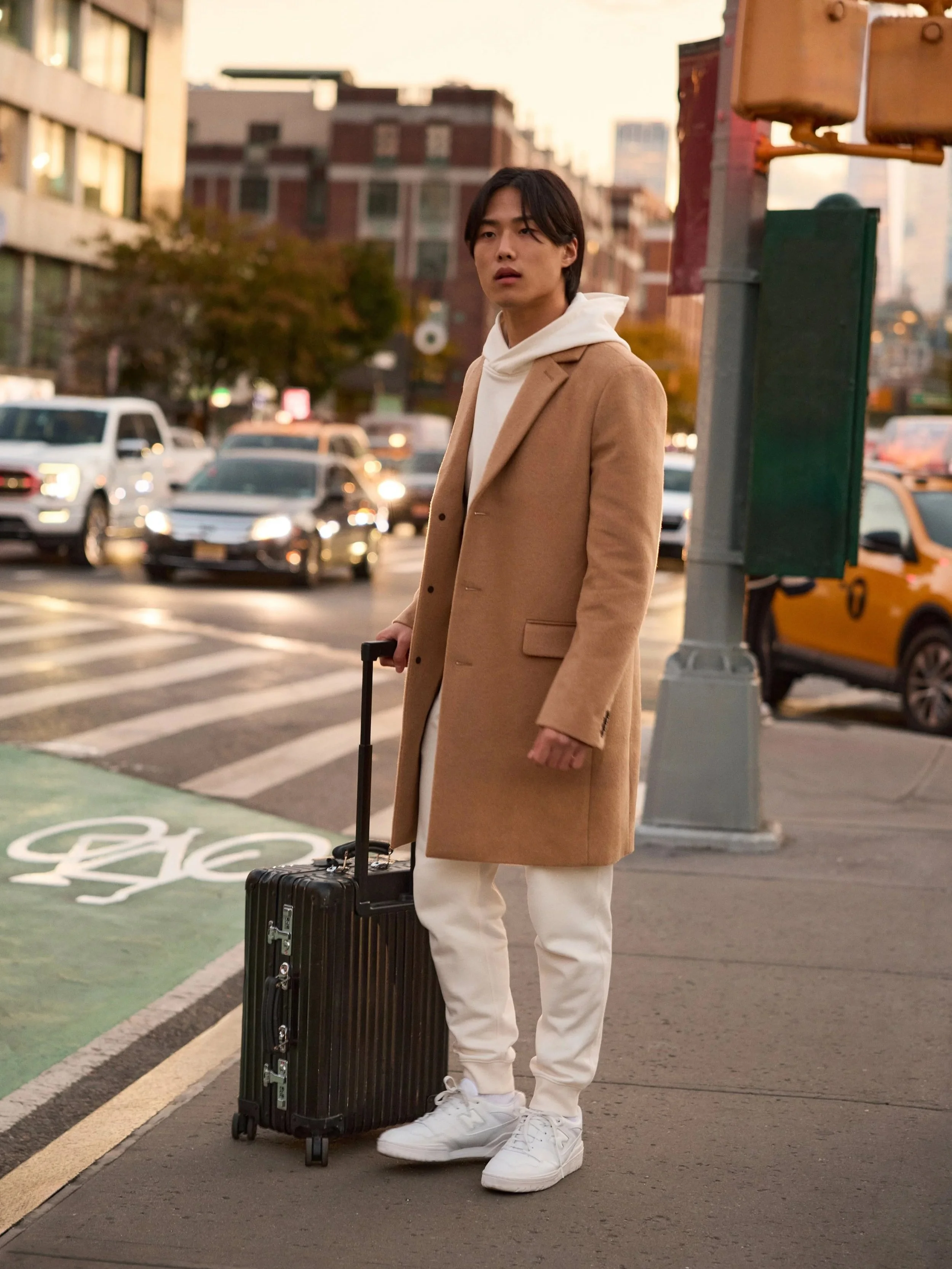 101524_EXPLOVEHOLIDAY_D2_RB_StreetStyle_0732.jpg