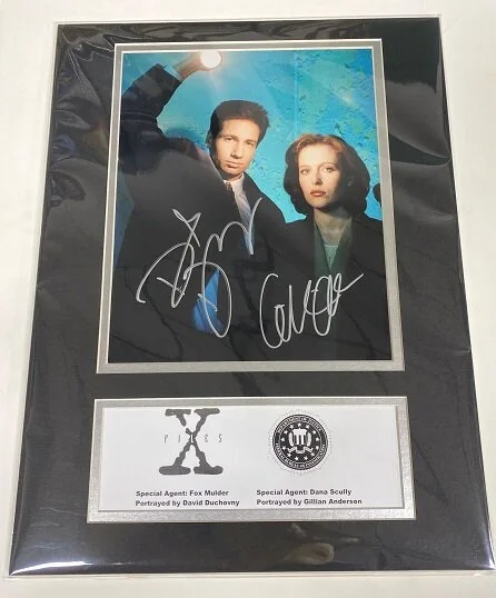 X-Files matted photograph - Signed by Gillian Anderson & David Duchovny ...