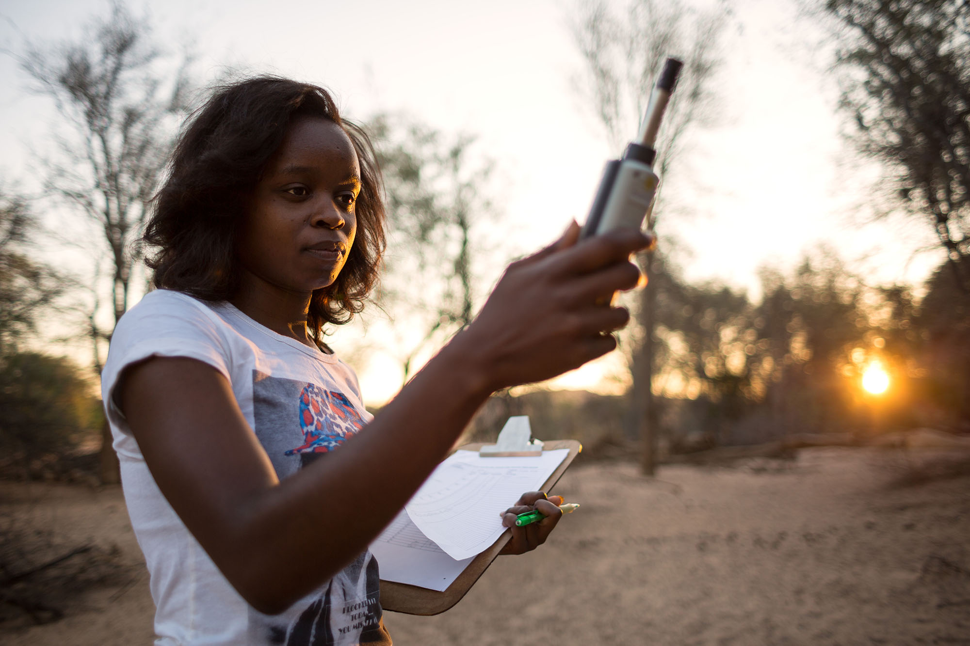 Above: Ritha measures air temperature to see if it can be correlated to scorpion activity in an ephemeral river in the Namib Desert.