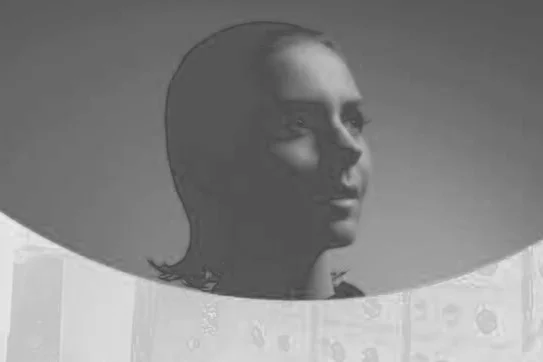 Anja Schneider supports 747's new album in her radio show