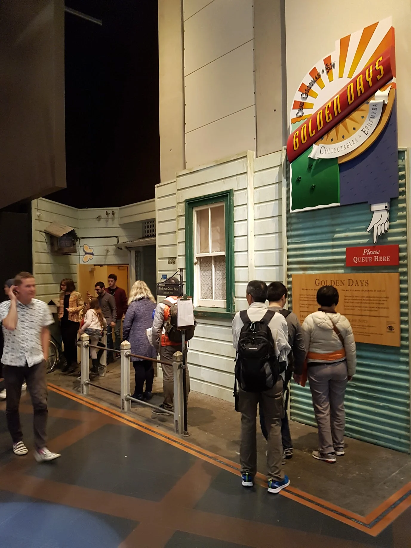 Visitors queue to see Golden Days shortly before its closure