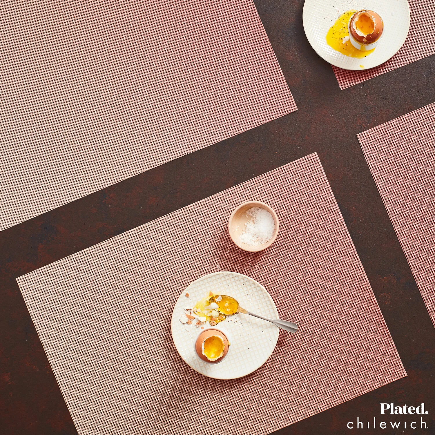 CHILEWICH_PLACEMATS_0020+LOGO.jpg