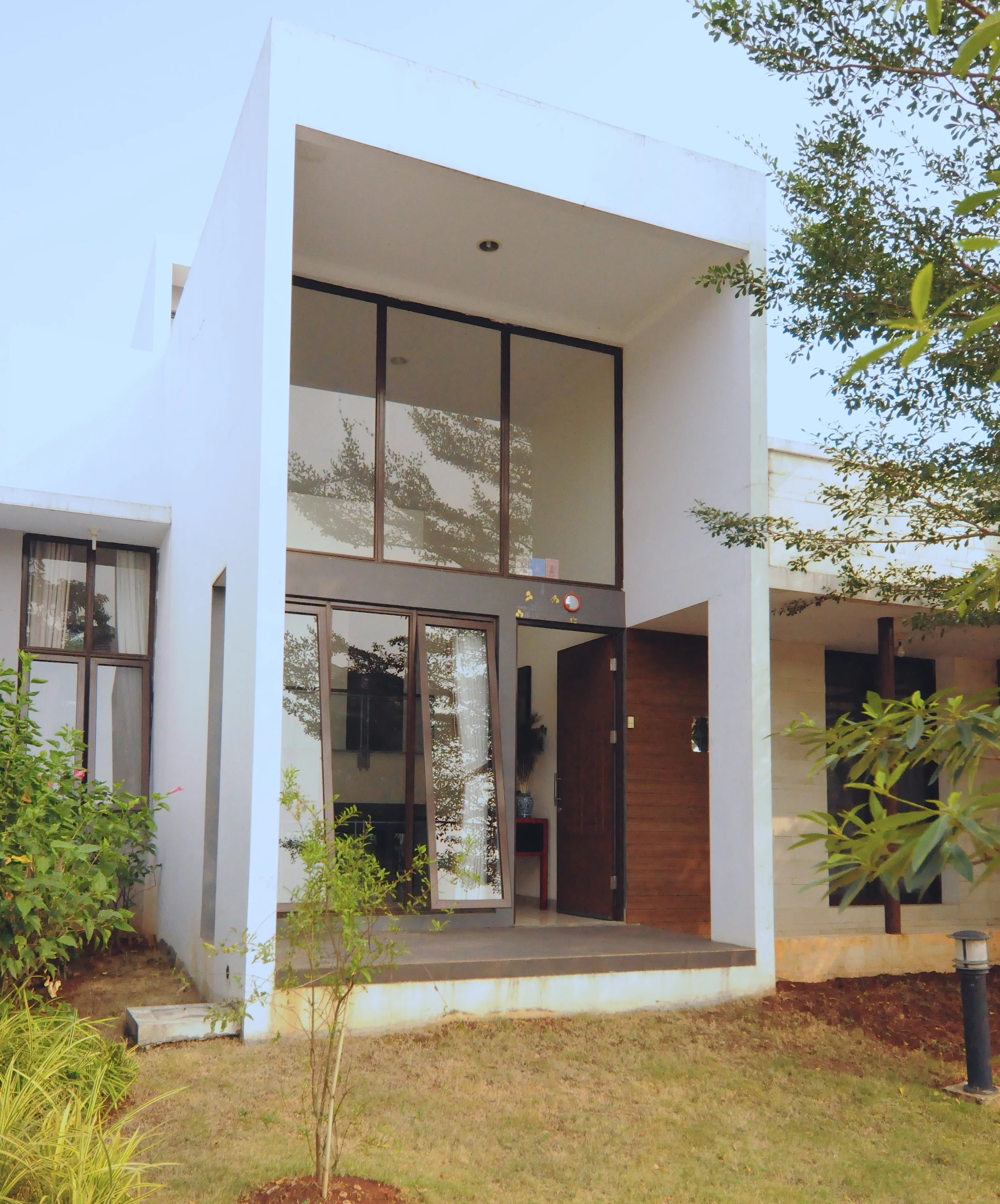 1.  Ritz House Front View.jpeg