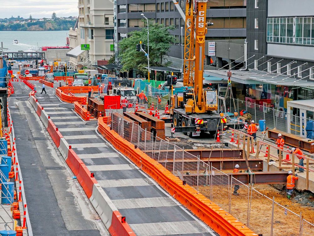 C2_construction_P1050699_opt.jpg
