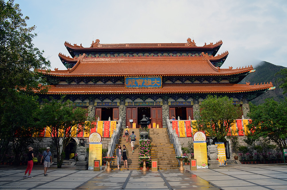 The entrance to the Po Lin Monastery.
