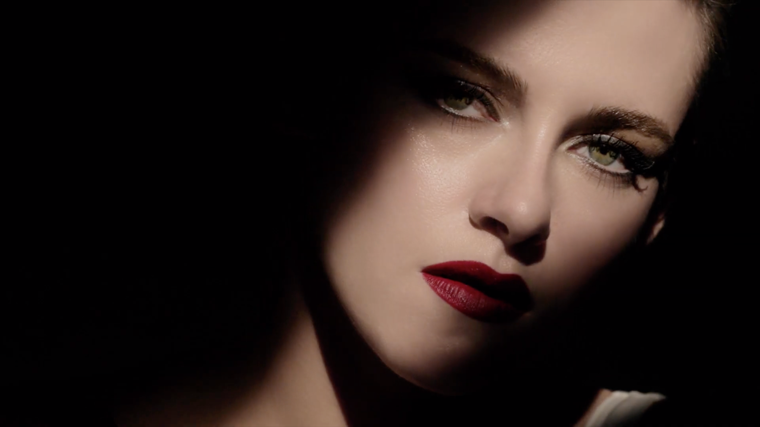 CHANEL_COLLECTION_N&B.png