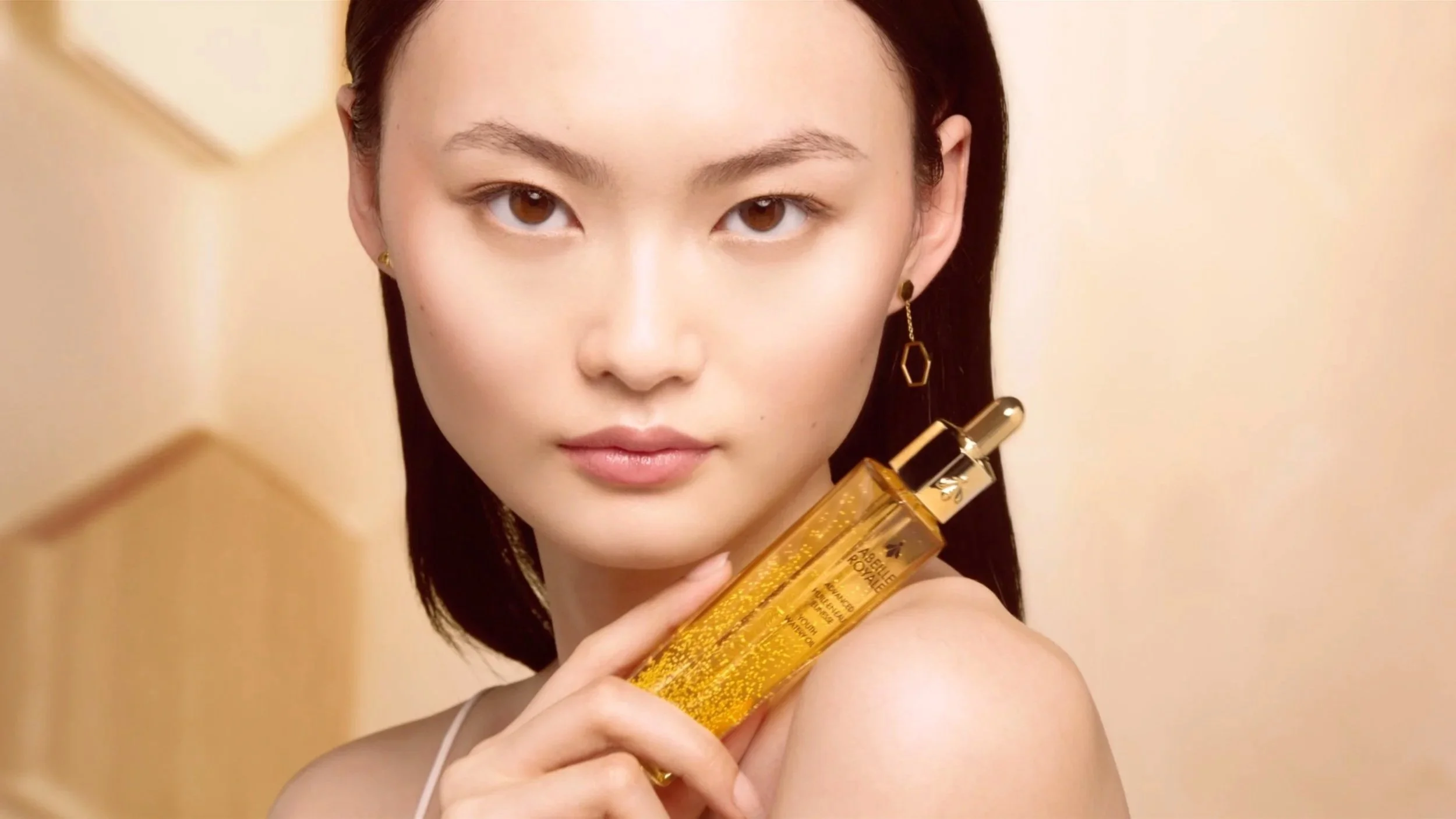 GUERLAIN_ABEILLE_ROYALE_1.jpg