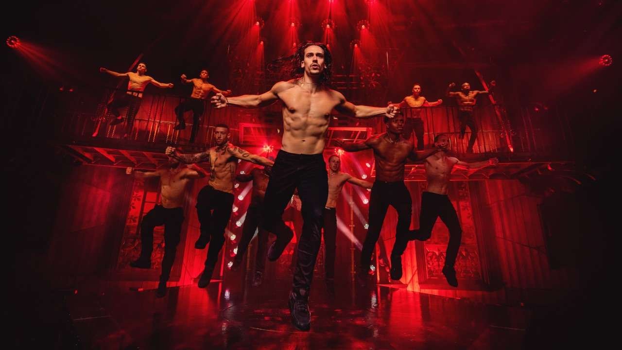 Theo-O.-Bailey-in-MAGIC-MIKE-LIVE-credit-Matt-Crockett.jpg