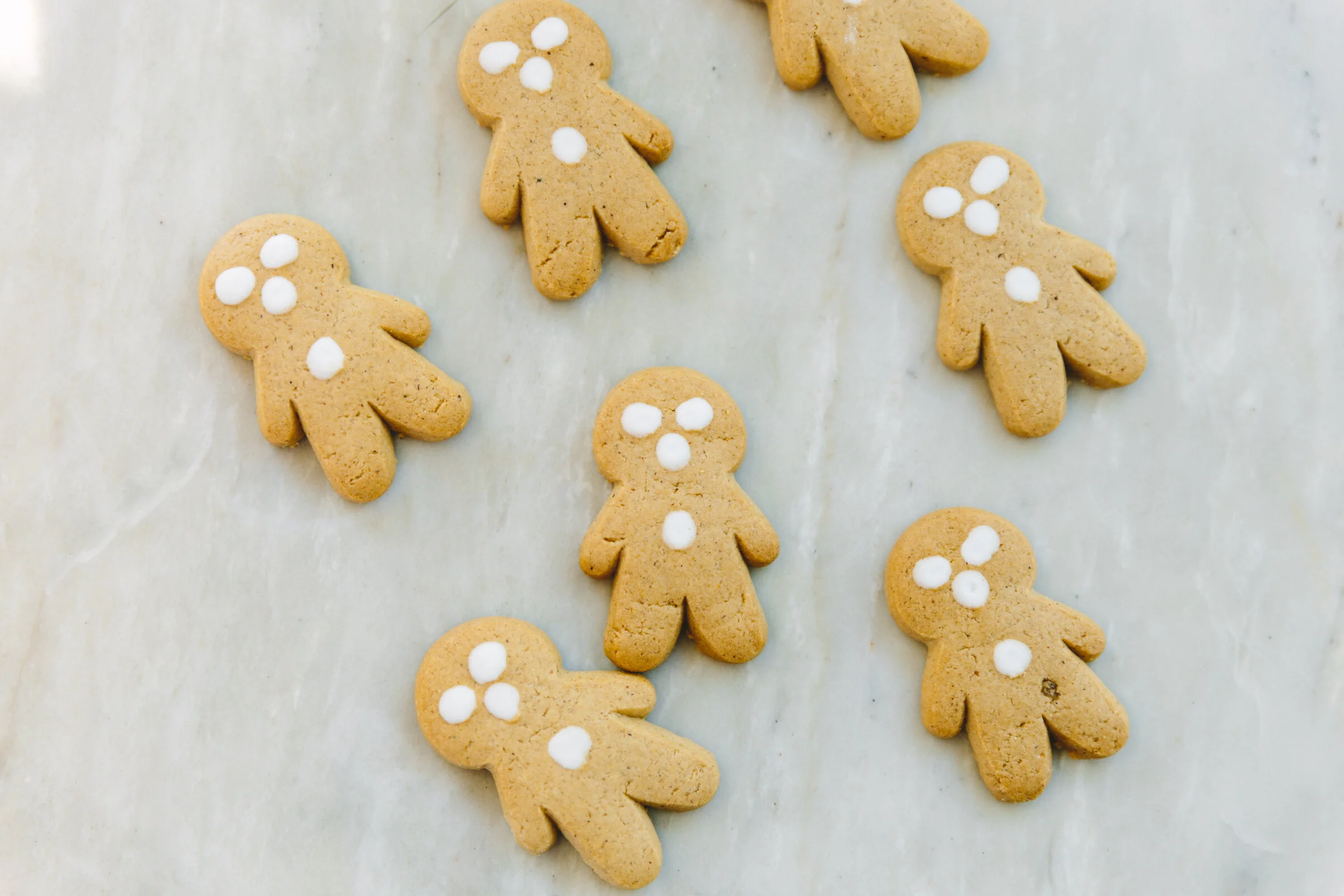 Jasmine Greens Park Kiosk Tub of Ginger Bread Babies