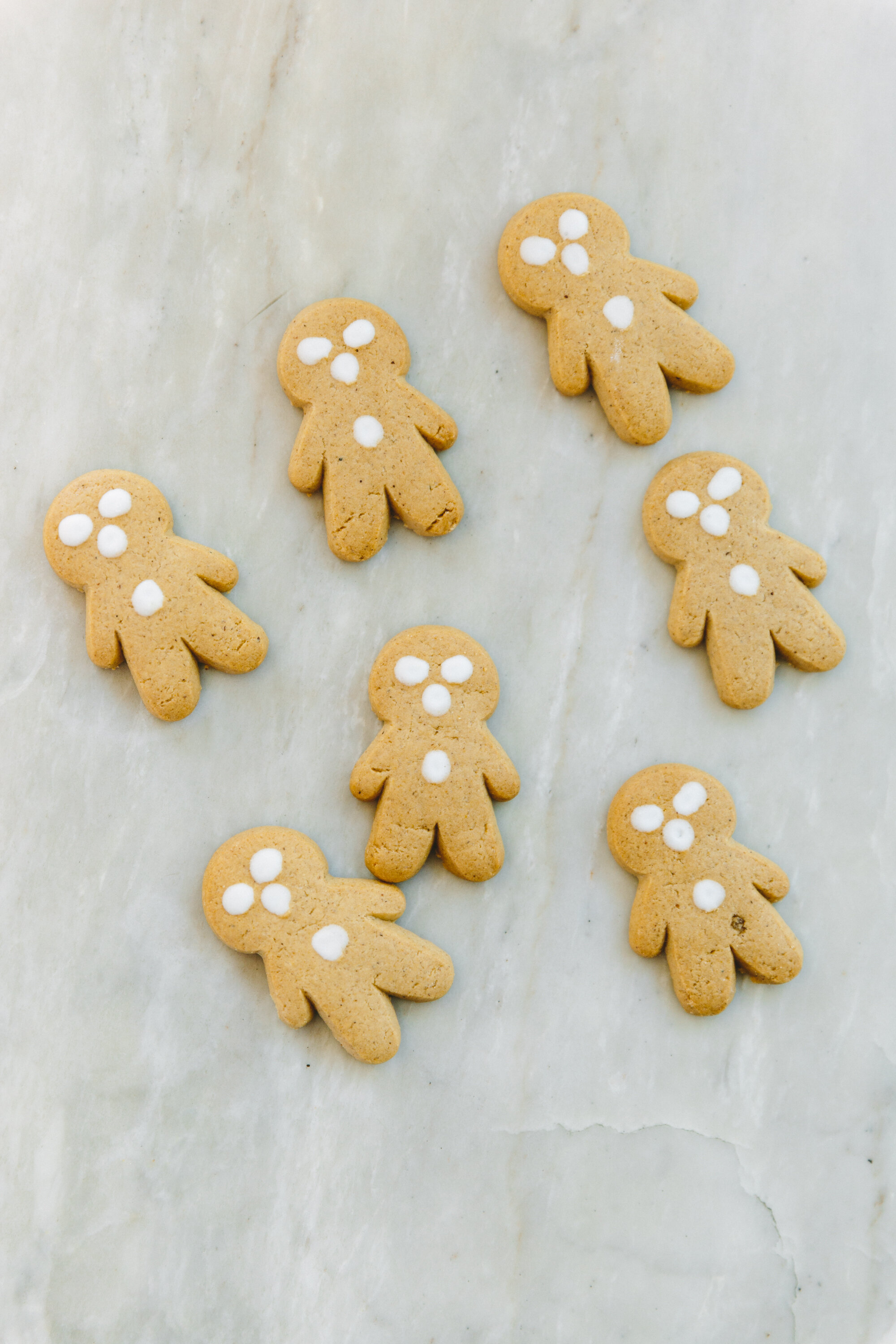Jasmine Greens Park Kiosk Tub of Ginger Bread Babies