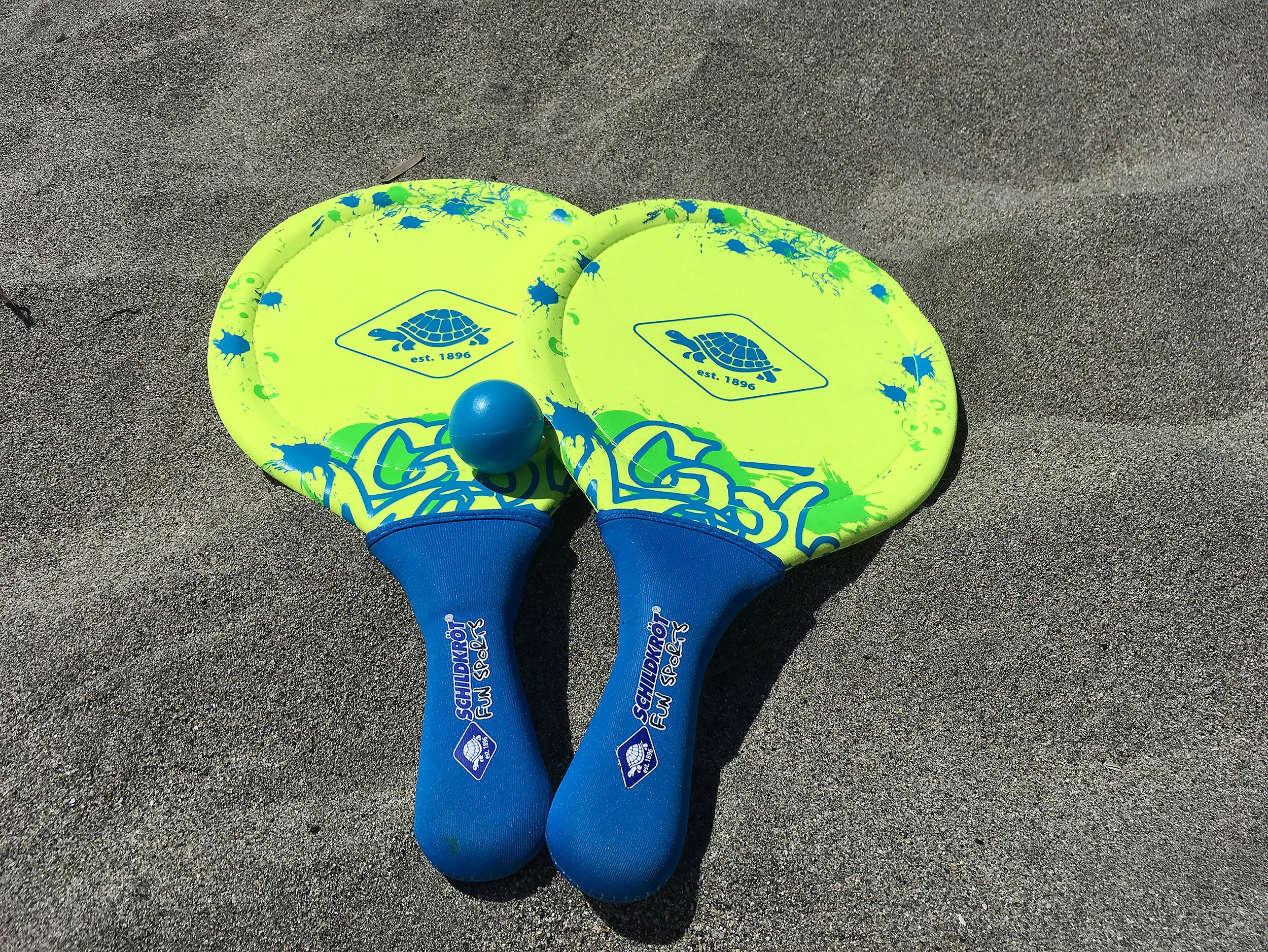 970230_NeoprenBeachballSet_Image_4.jpg