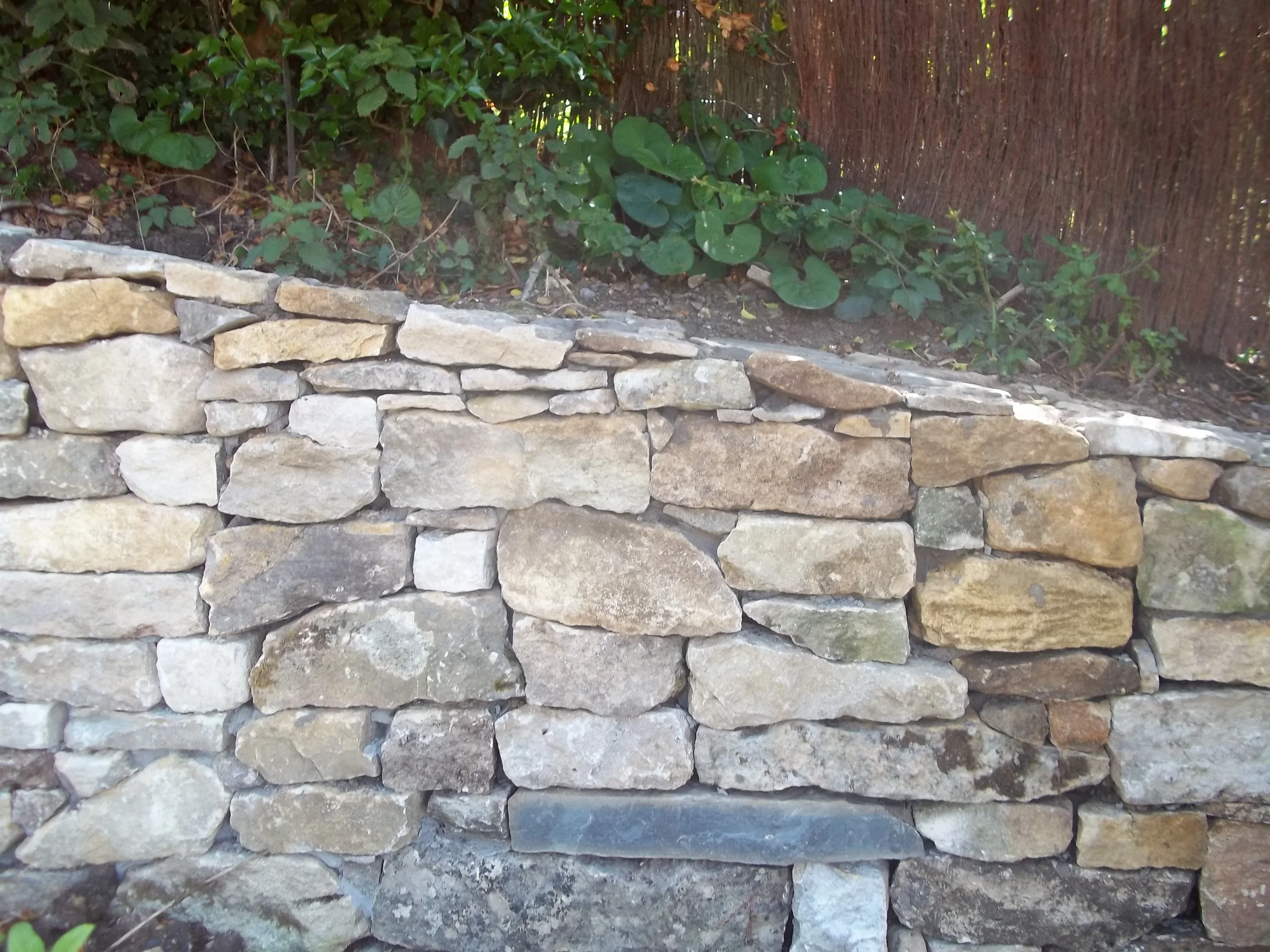 dry stone walling2.JPG