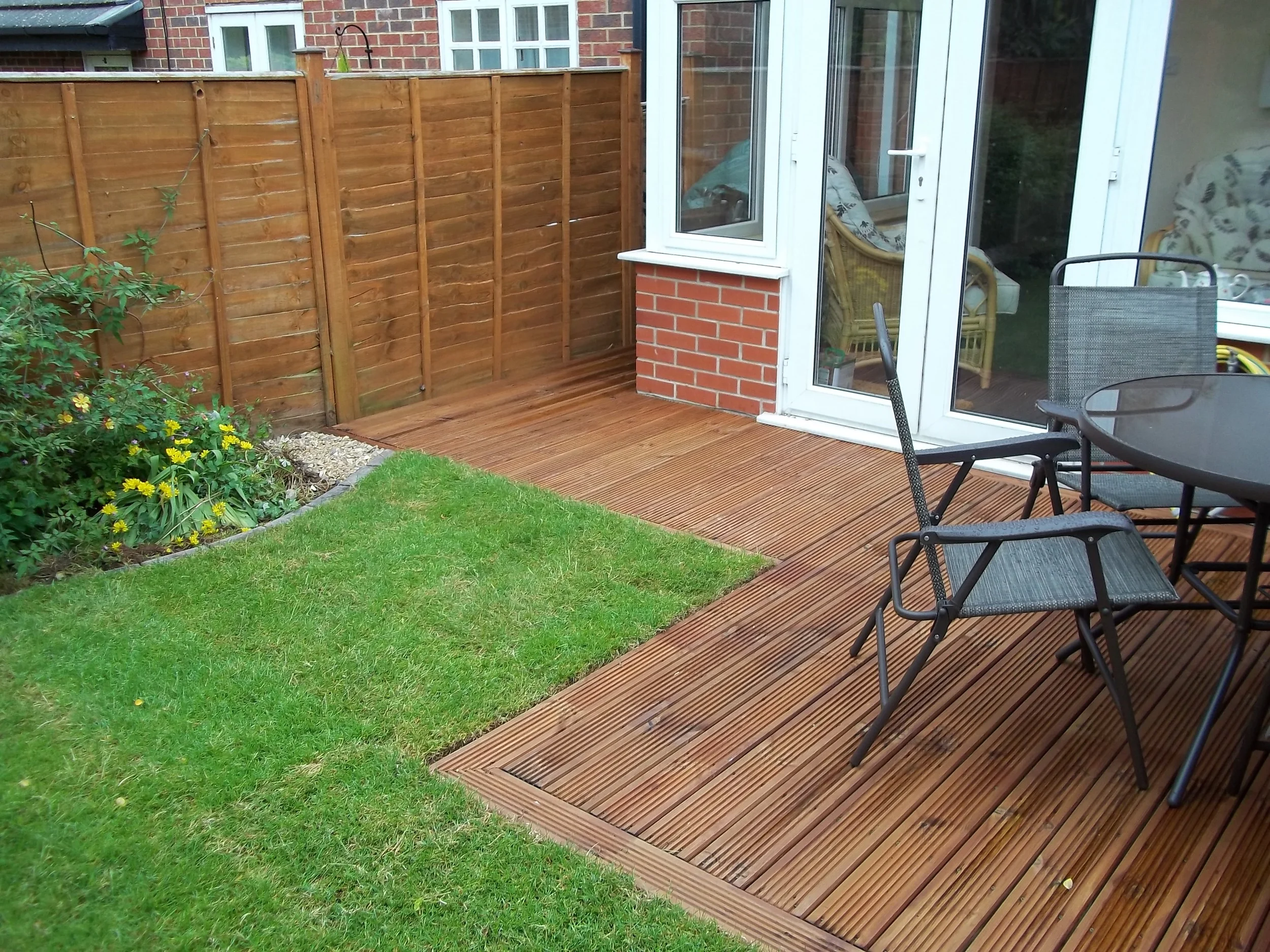 ground level deck.JPG