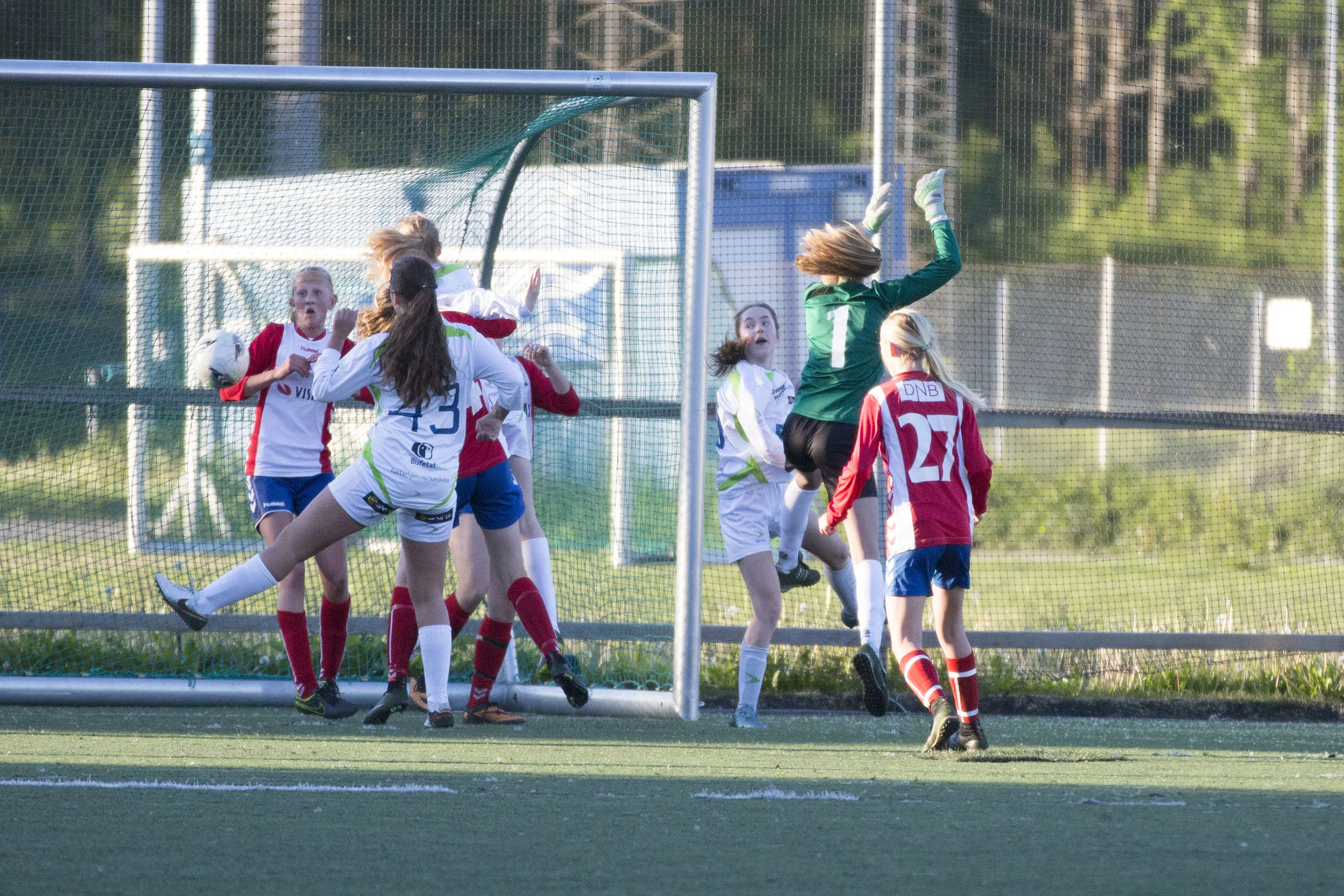Tidvis farlig foran vårt mål Foto: Gunhild Lien