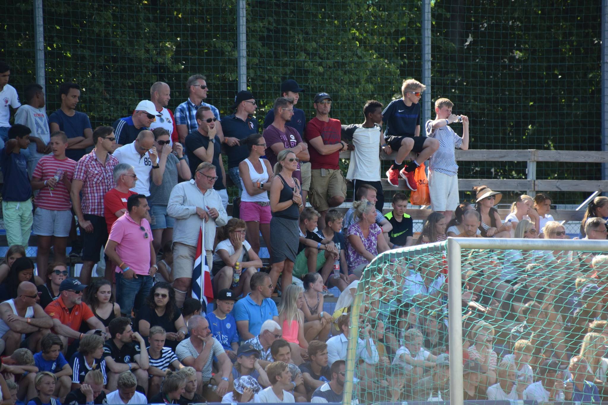Sterk supportergjeng.