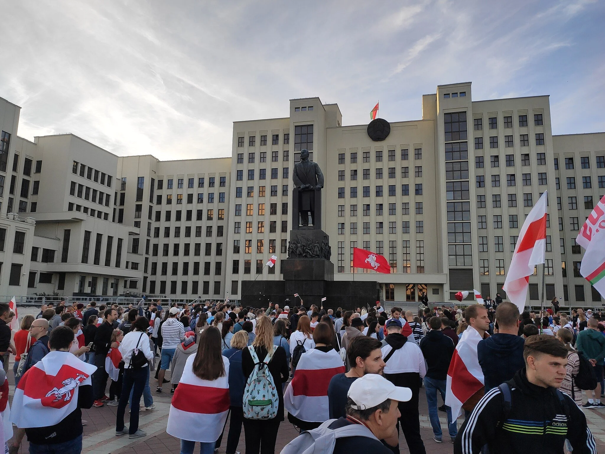 Belarus: Autocracy, War and Diplomacy by Jack Hands