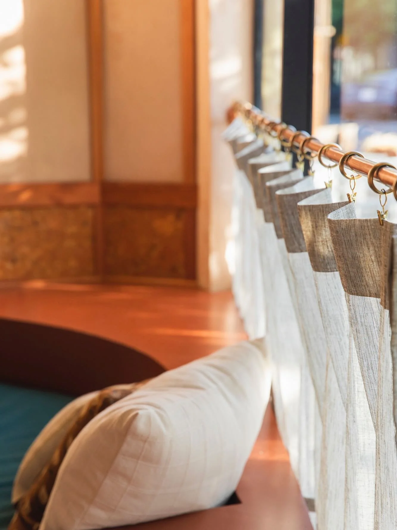Drapery details at @marthastoumen 
Always love working with @thestrand_design 

📷 @elli_lauren