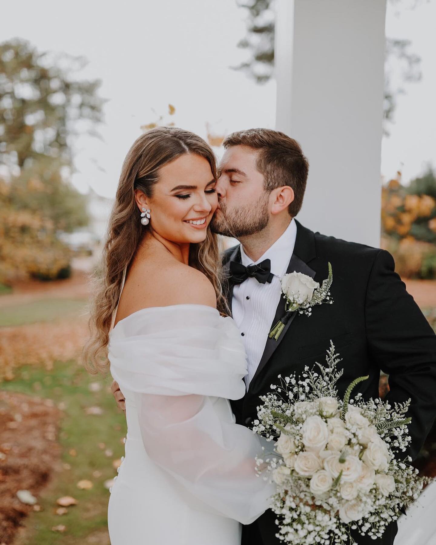 Happy Friday! We are so happy to have been getting back some stunning wedding photos from our fall brides. 

Madison was so lovely to work with. She was such a ray of sunshine and looked absolutely gorgeous in her wedding gown! We loved working with 