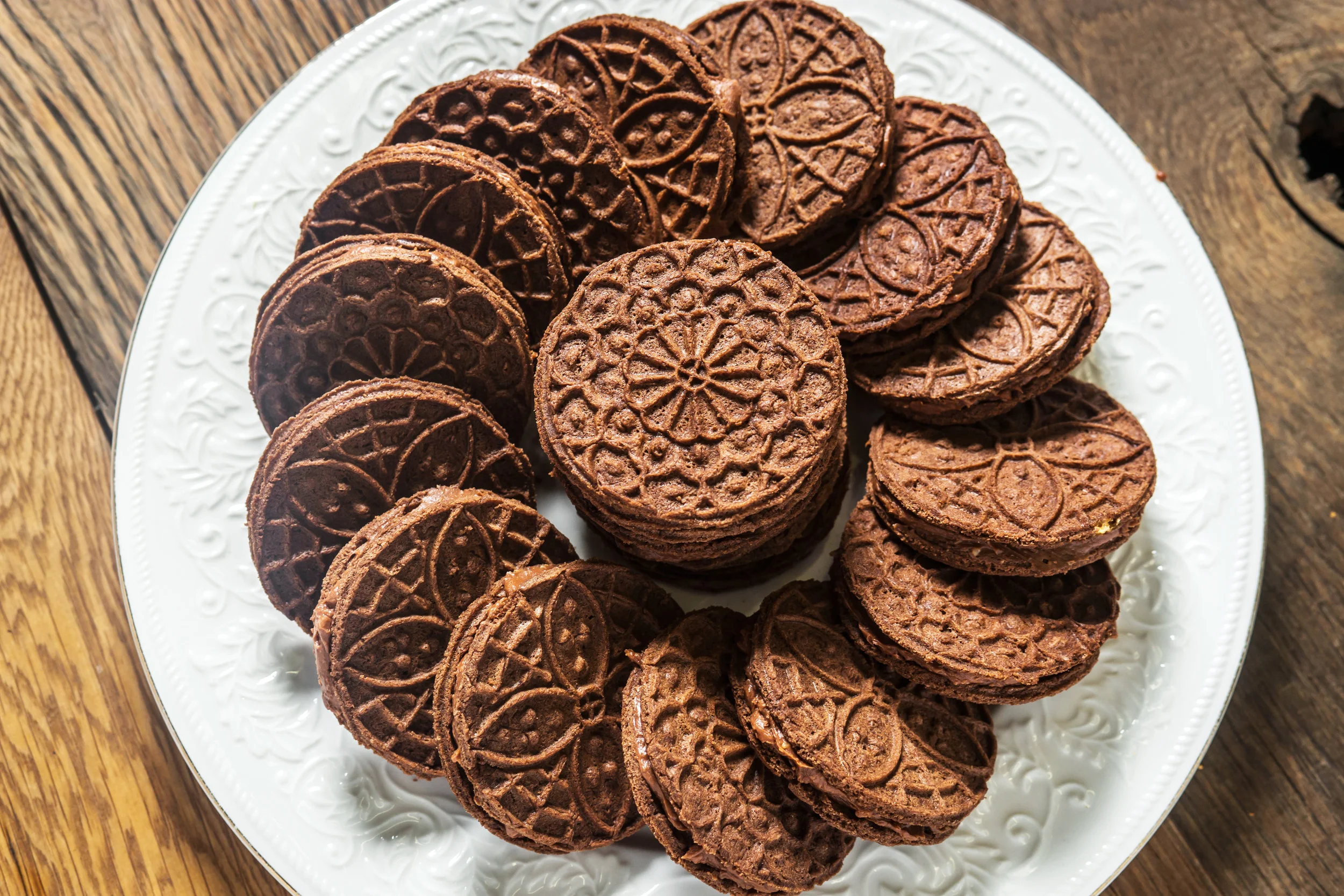 MAKERS_AND_BAKERS_chocolate_pizzelle_Credit-Paul_Wagtouicz_03.jpg