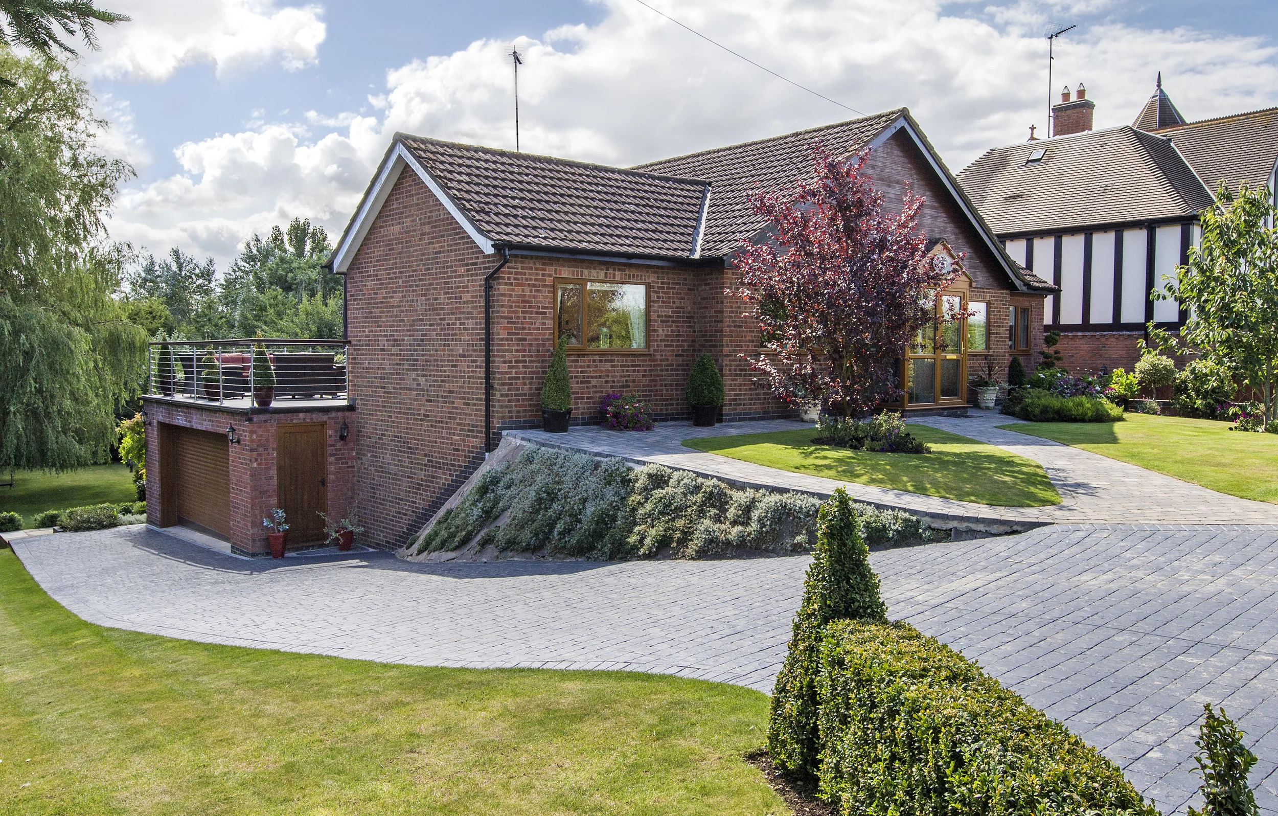 Draycote-Front-02A.jpg