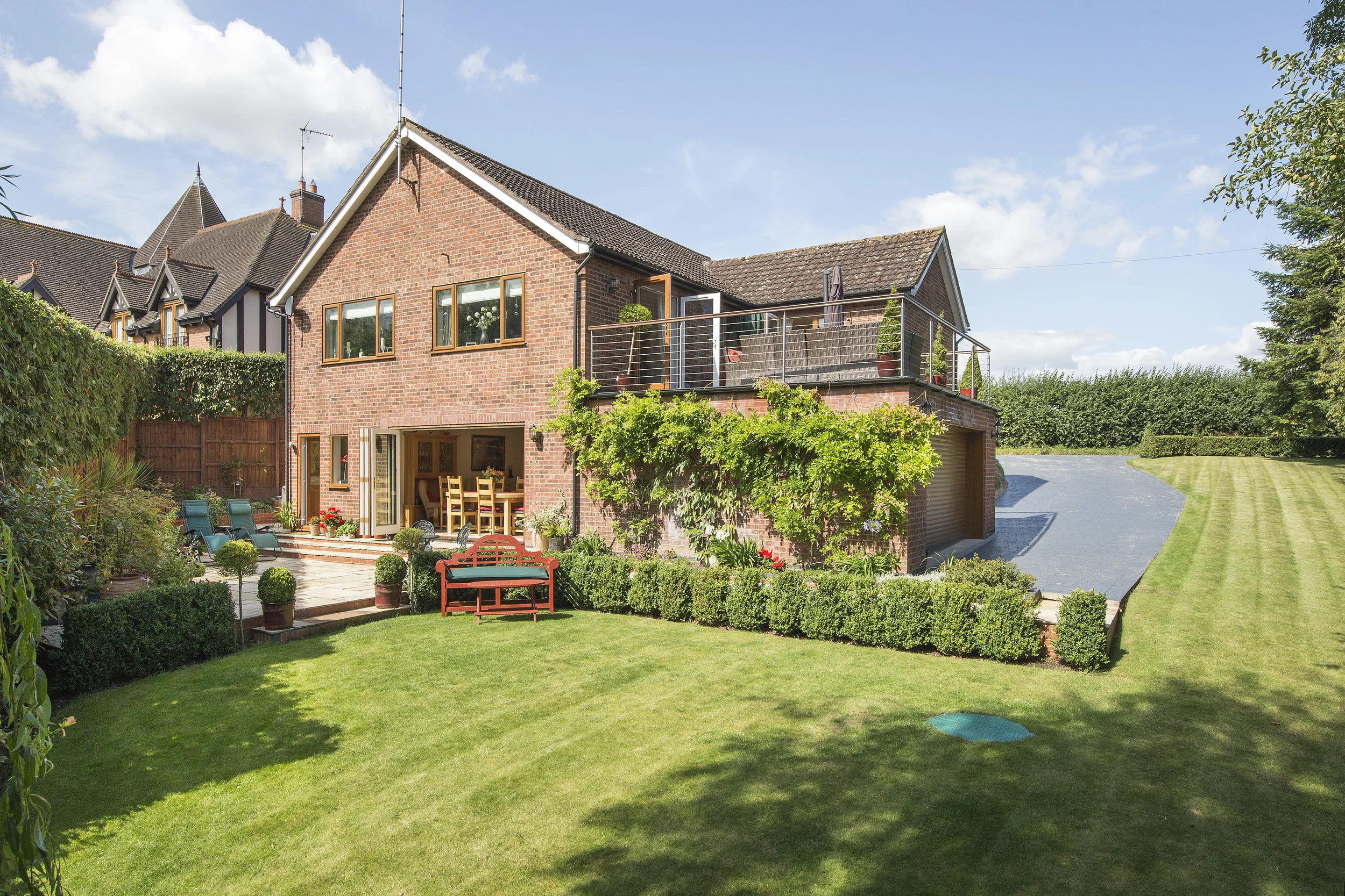 Draycote-Rear-01A.jpg